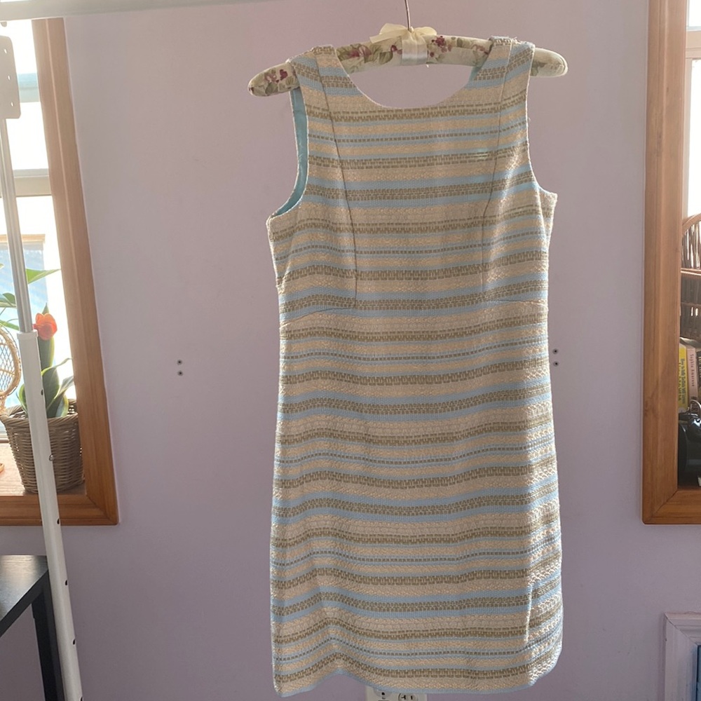 This is a size 4 dress in great condition only used couple times.